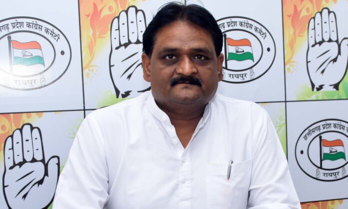 महंगाई से जूझ रही जनता पर मोदी सरकार का दोहरा प्रहार, गैस सिलेंडर महंगा, पेट्रोल-डीजल पर सेंट्रल एक्साइज बढ़ी