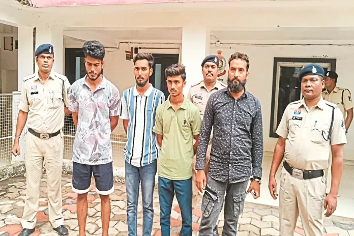 Fraud News : किराए पर खाता देने वाले 6 गिरफ्तार, ठगी की रकम ट्रांसफर करने वाले अब भी फरार