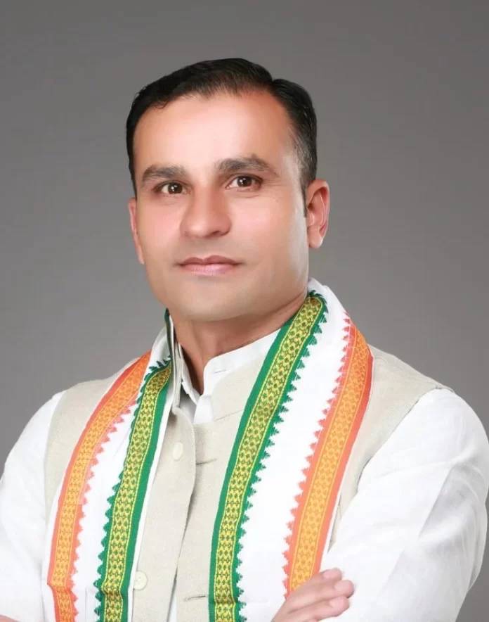 सुशासन तिहार और समाधान शिविर जनता के साथ छलावा पार्षद शेख मुशीर का निगम प्रशासन पर तीखा हमला