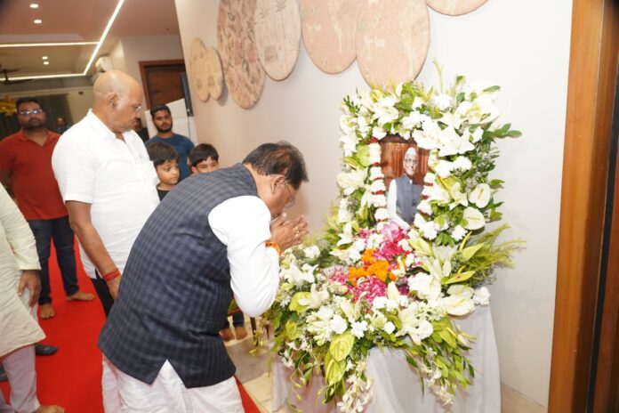 मुख्यमंत्री सहित अनेक वरिष्ठ नेताओं ने स्वर्गीय श्रीरामजीलाल जी अग्रवाल को अर्पित की श्रद्धांजलि