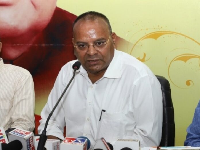 राहुल गांधी के बयान पर अजय चंद्राकर का तंज—कांग्रेस को बताया ‘स्टड फार्म’, नेताओं को भेजने की दी सलाह