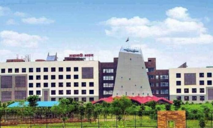 राज्य शासन ने वरिष्ठ परिवहन अधिकारी आनंदरूप तिवारी को किया निलंबित, भूमि अर्जन में पाई गईं गंभीर अनियमितताएं