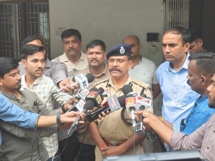 रायपुर : मंदिर हसौद क्षेत्र के पेट्रोल पंप में लूट व हत्या की वारदात का खुलासा, 2 आरोपी चंद घंटों में गिरफ्तार